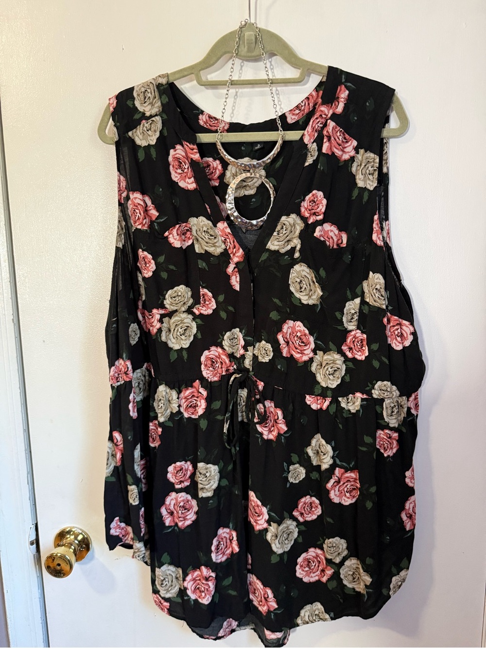 Torrid Size 3 Black Floral Sleeveless Babydoll Blouse Pink Roses